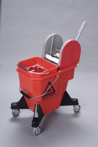20 litre mobile bucket, 10 litre small bucket, MAX 450 wringer combo - red